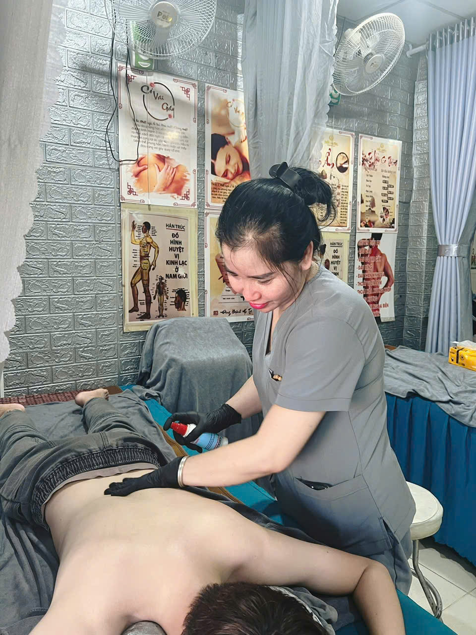 Hướng dẫn bấm huyệt lưng